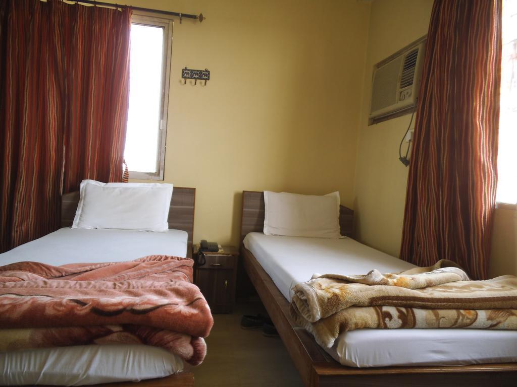 Hotel City Centre Agartala Room photo