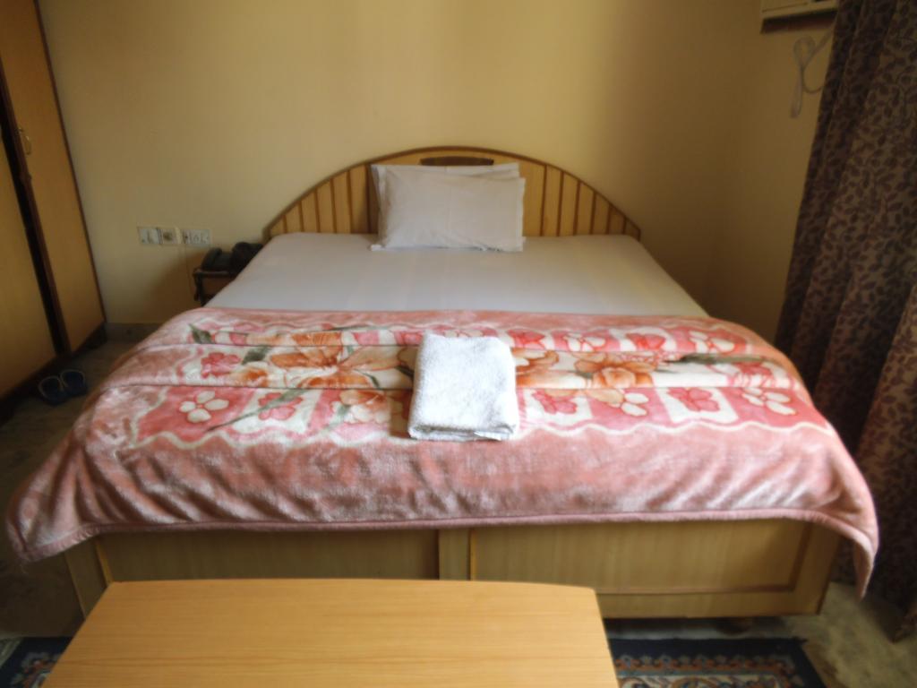 Hotel City Centre Agartala Room photo