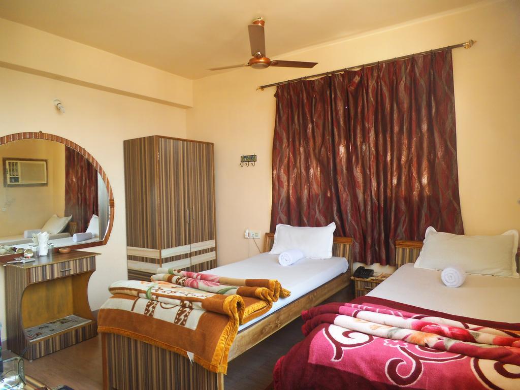 Hotel City Centre Agartala Room photo