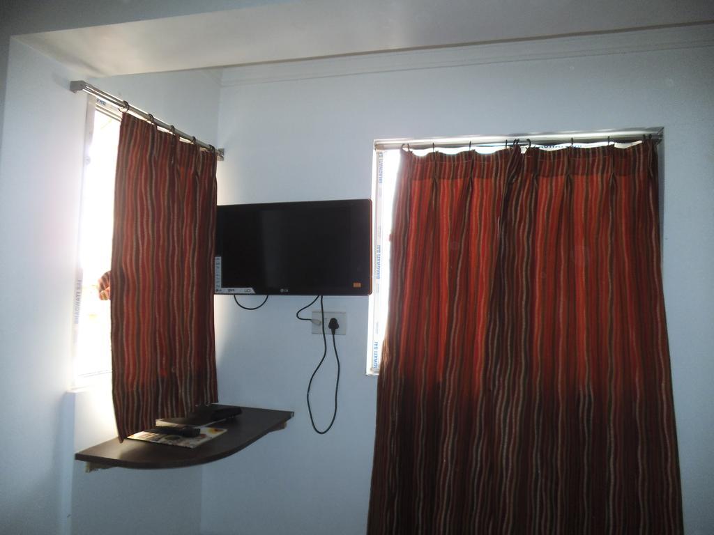 Hotel City Centre Agartala Room photo