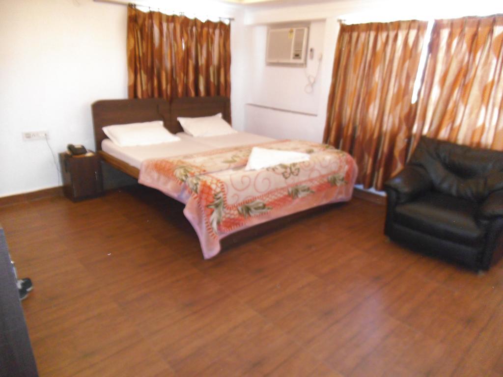 Hotel City Centre Agartala Room photo